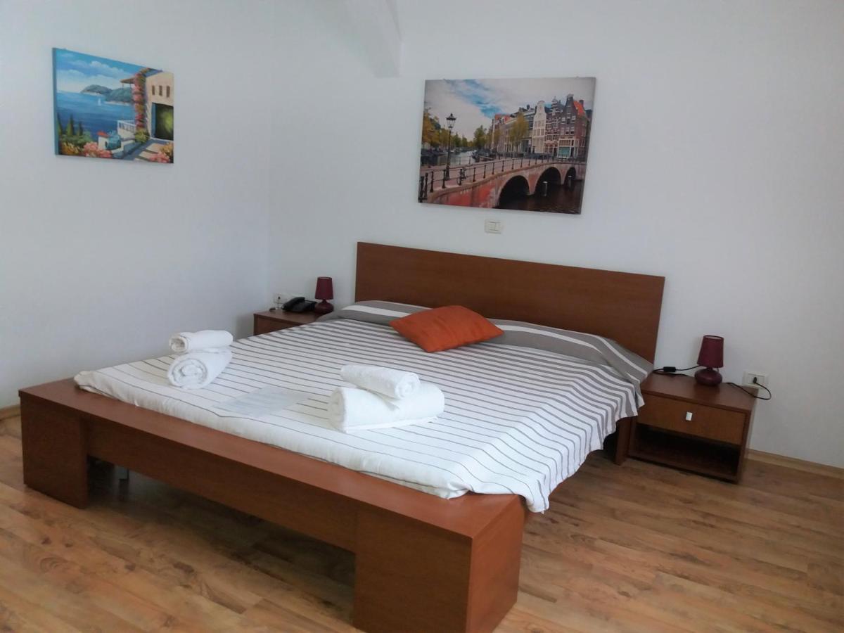 Hotel Vila Veneto Τιμισοάρα Εξωτερικό φωτογραφία