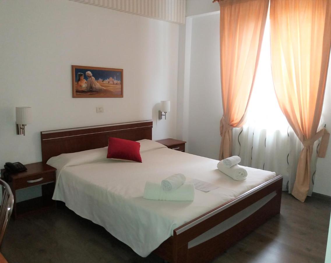 Hotel Vila Veneto Τιμισοάρα Εξωτερικό φωτογραφία
