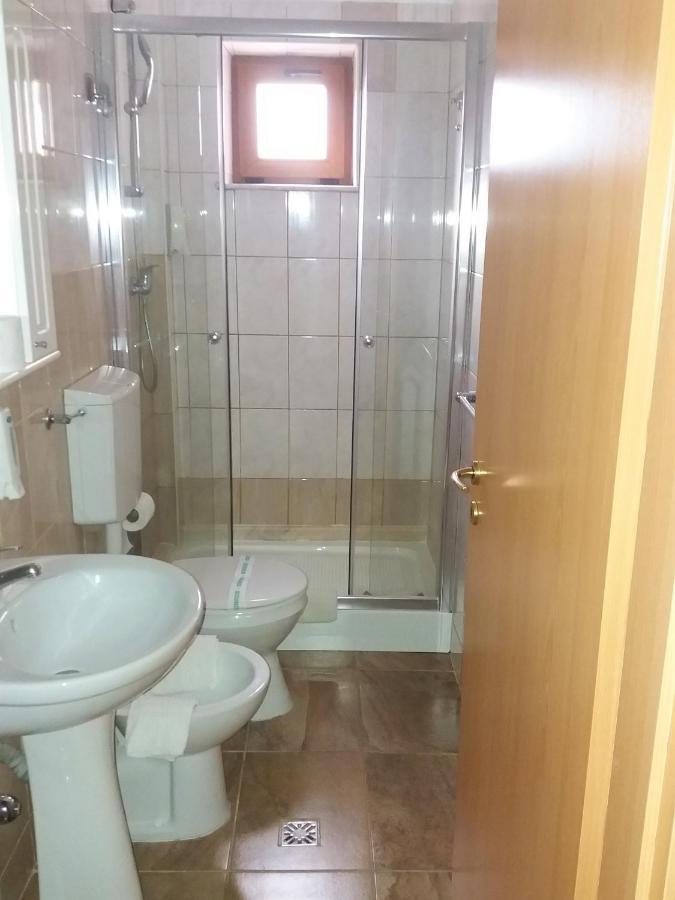 Hotel Vila Veneto Τιμισοάρα Εξωτερικό φωτογραφία