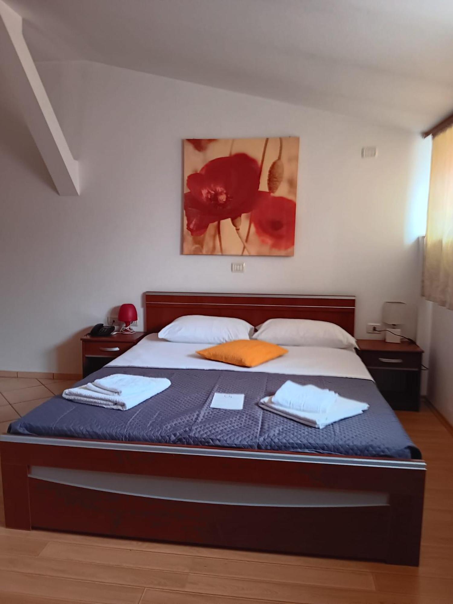Hotel Vila Veneto Τιμισοάρα Εξωτερικό φωτογραφία