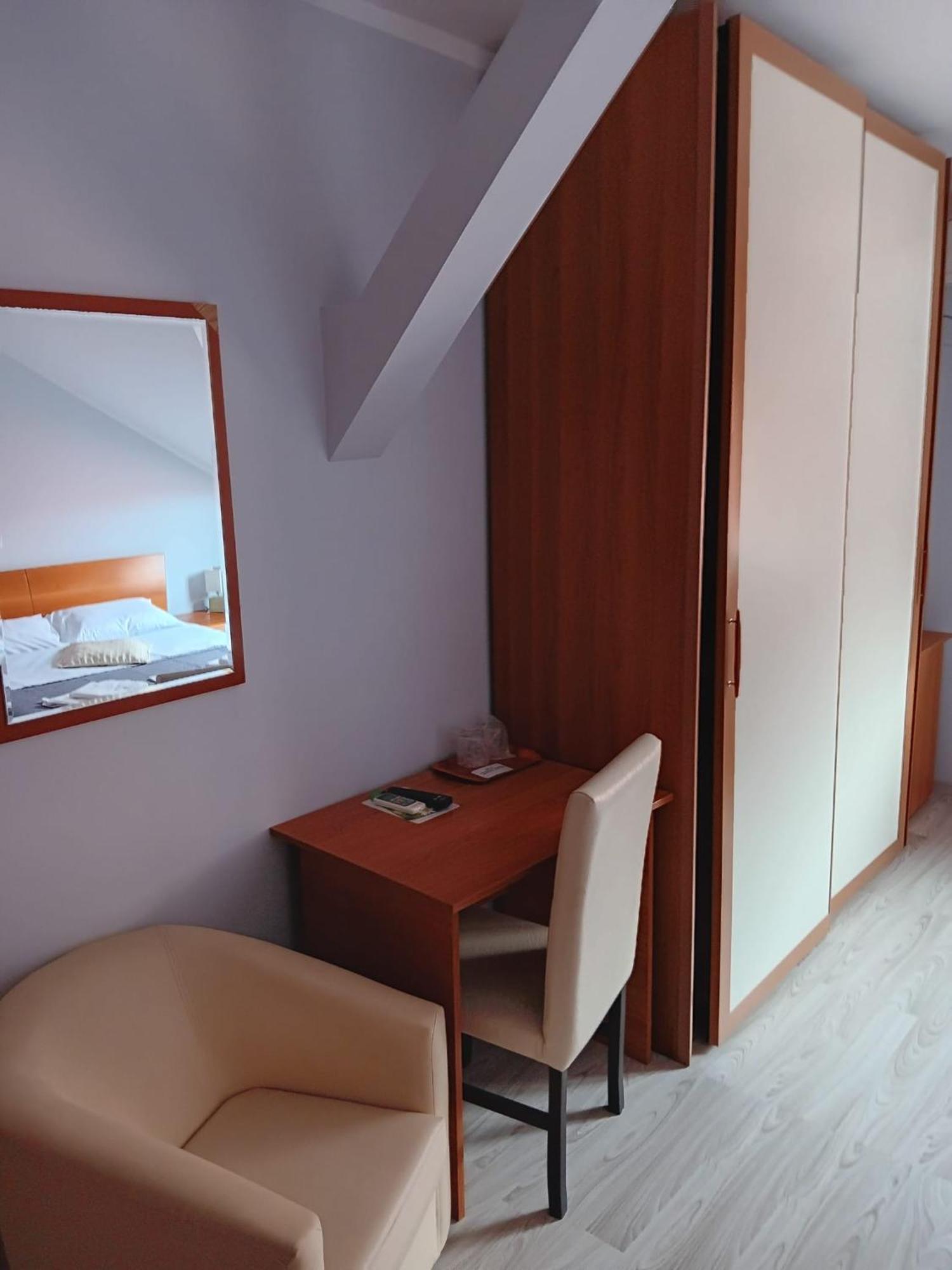 Hotel Vila Veneto Τιμισοάρα Εξωτερικό φωτογραφία