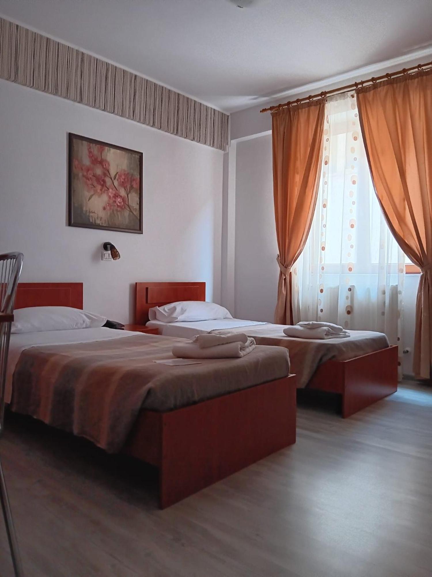 Hotel Vila Veneto Τιμισοάρα Εξωτερικό φωτογραφία