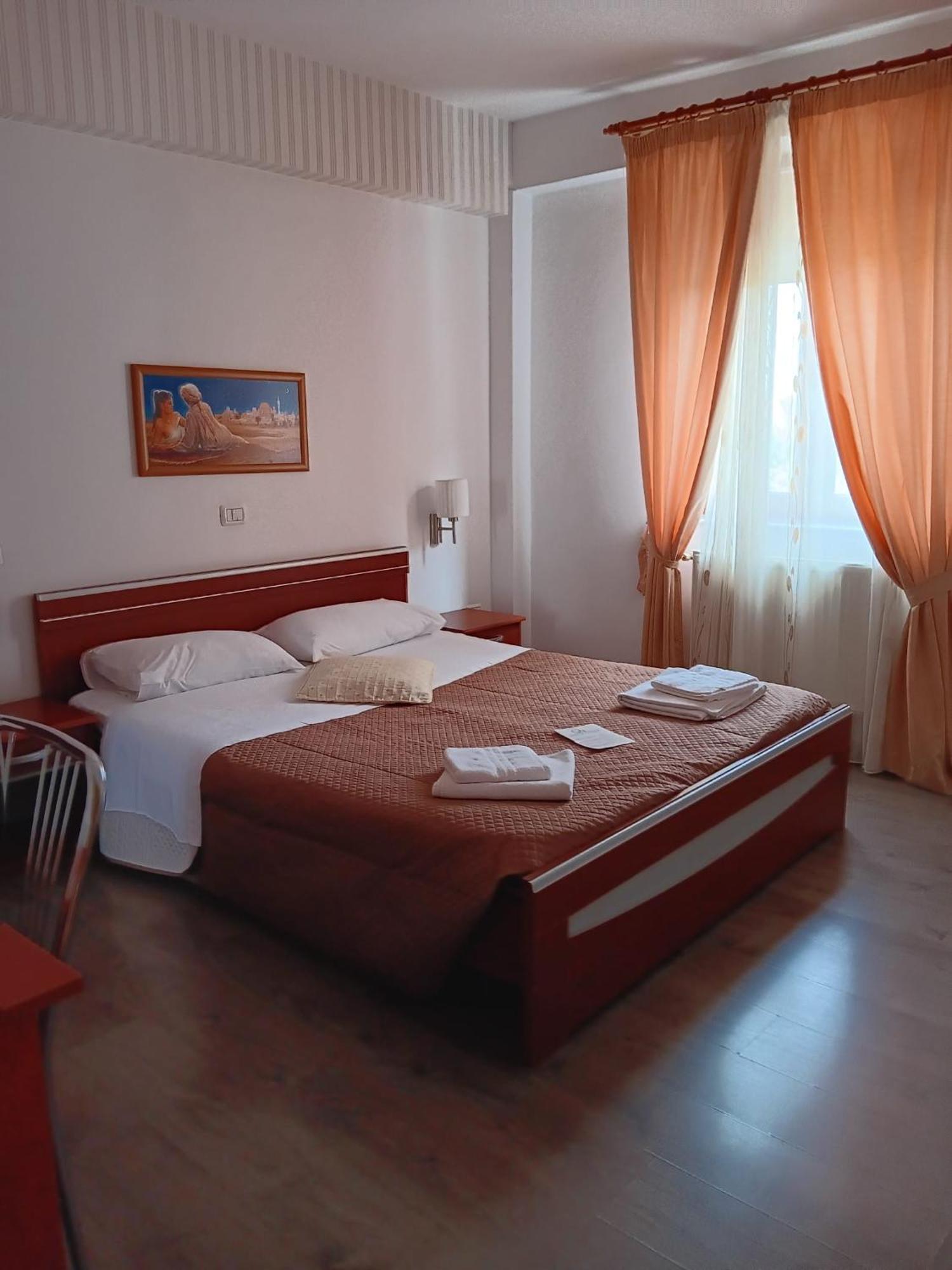 Hotel Vila Veneto Τιμισοάρα Εξωτερικό φωτογραφία