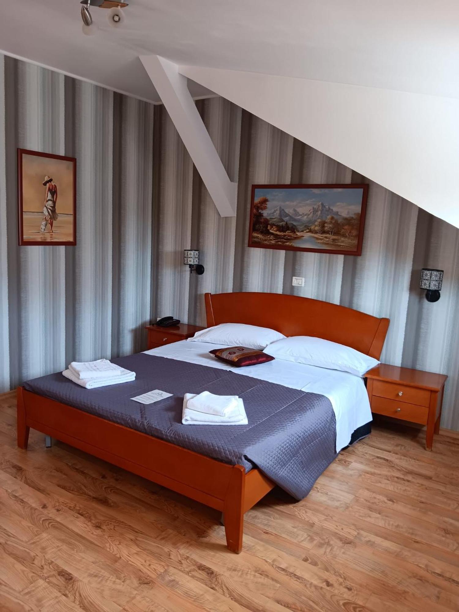 Hotel Vila Veneto Τιμισοάρα Εξωτερικό φωτογραφία