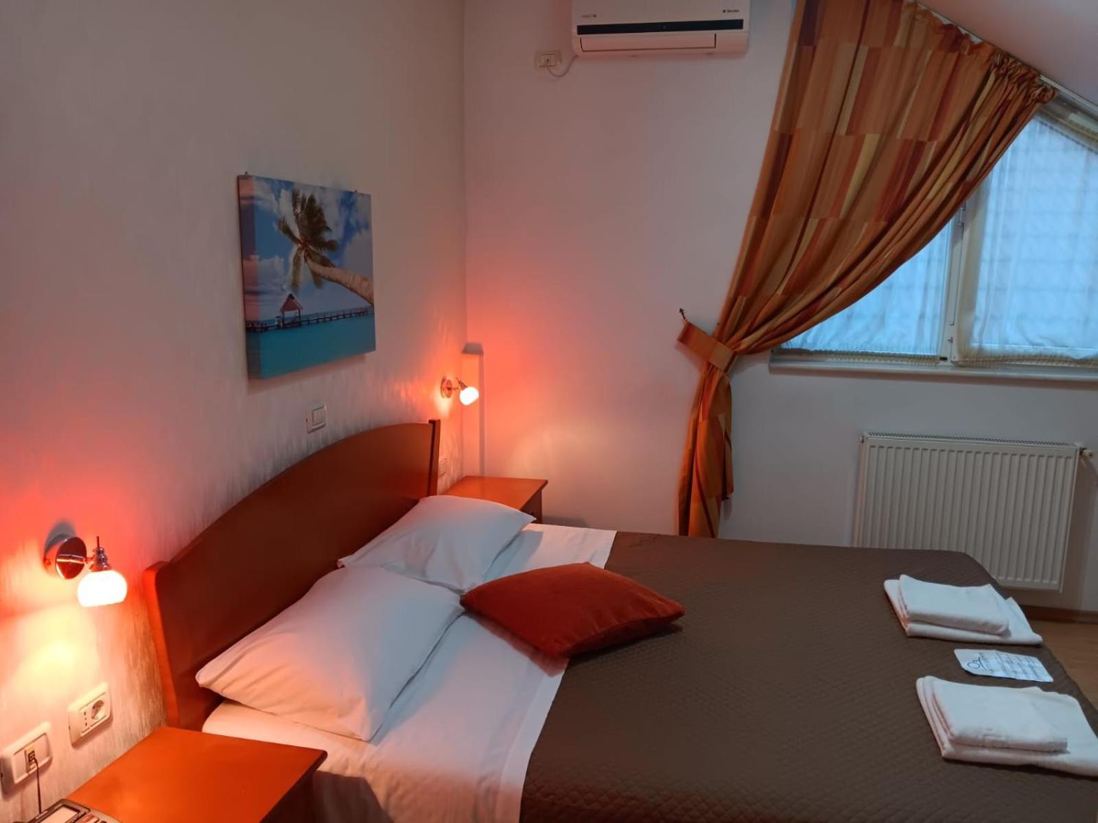 Hotel Vila Veneto Τιμισοάρα Εξωτερικό φωτογραφία