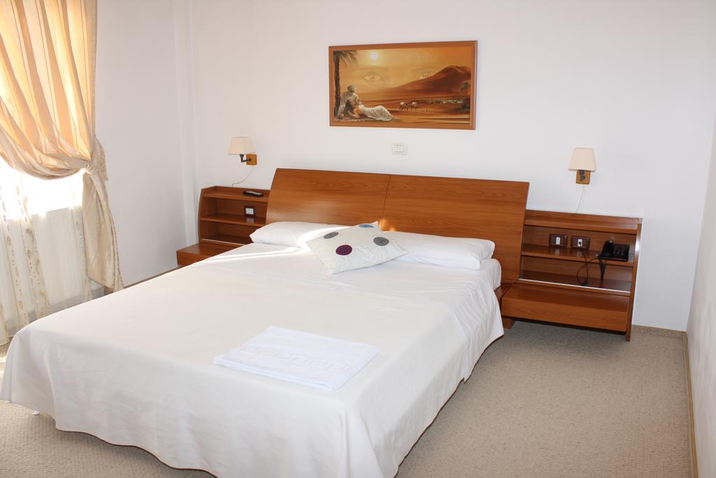 Hotel Vila Veneto Τιμισοάρα Εξωτερικό φωτογραφία